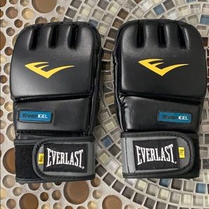 Everlast heavy bag gloves